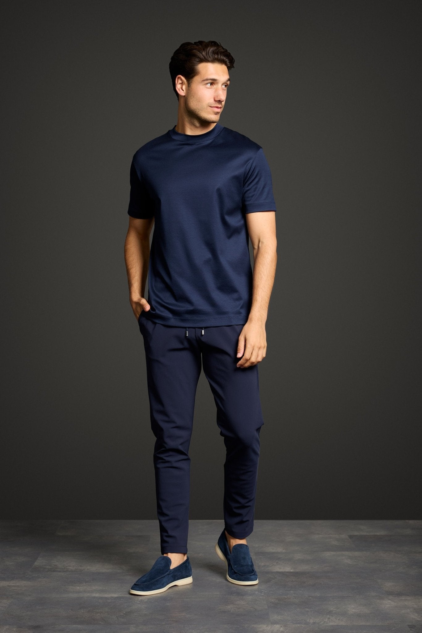 Midnight Blue T-Shirt - Premium Comfort & Timeless Style Homme8 T-shirt
