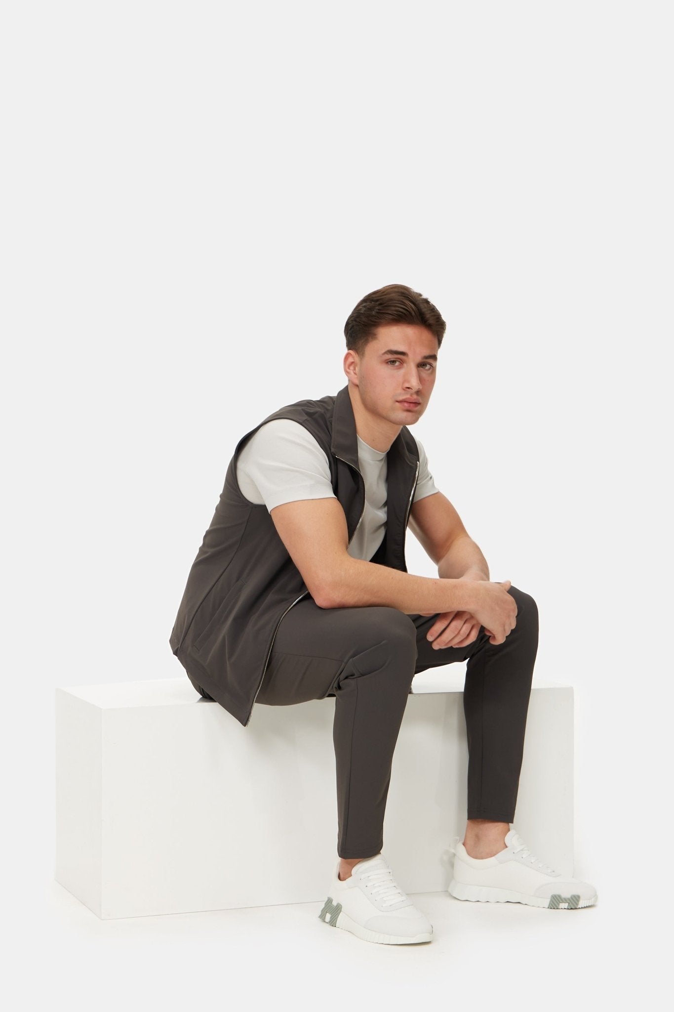 Slate Grey Tech Gilet - Stylish, Versatile & Functional Outerwear Homme8 Gilet