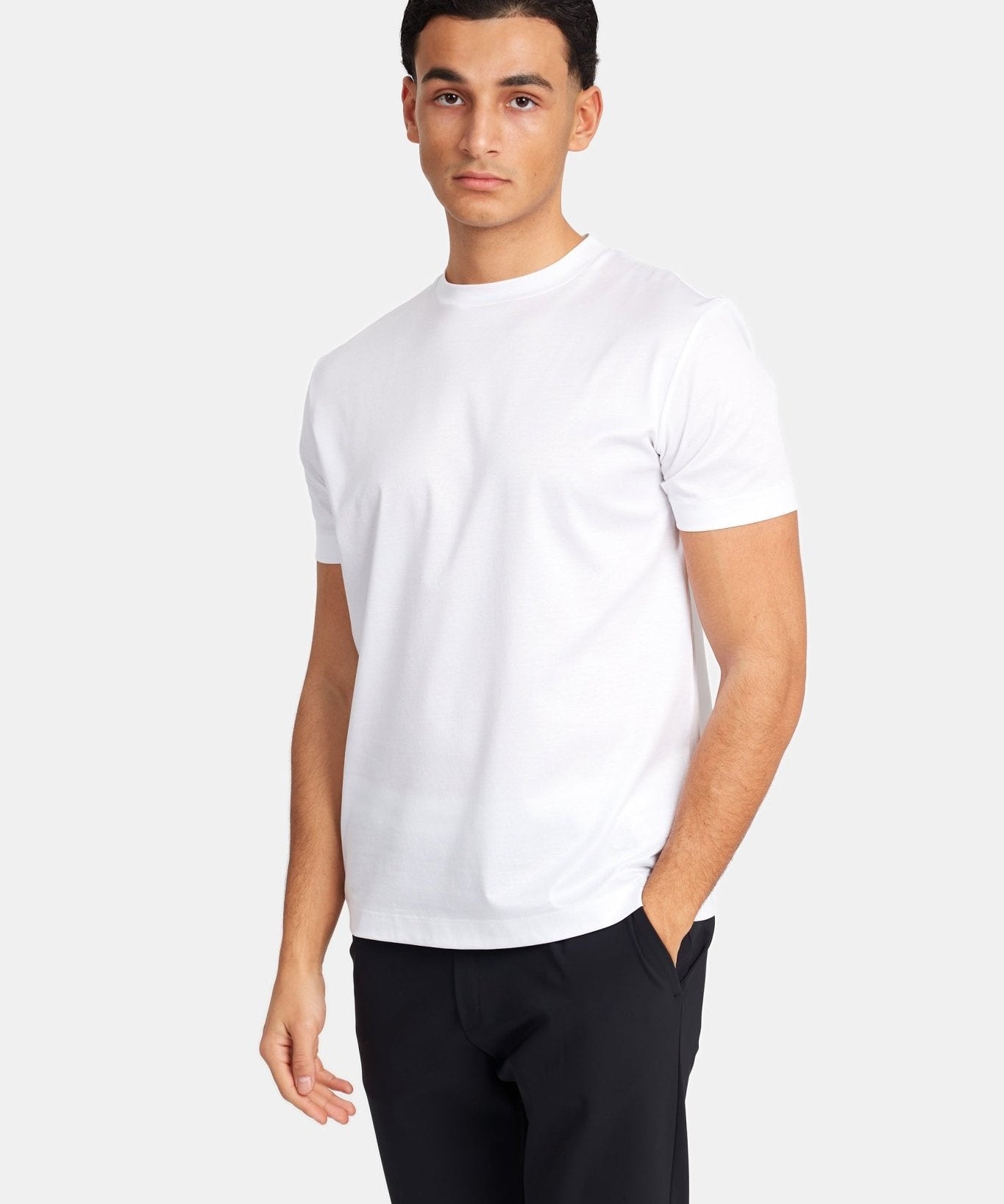 Classic White T-Shirt | Timeless Style & Ultimate Comfort Homme8 T-shirt
