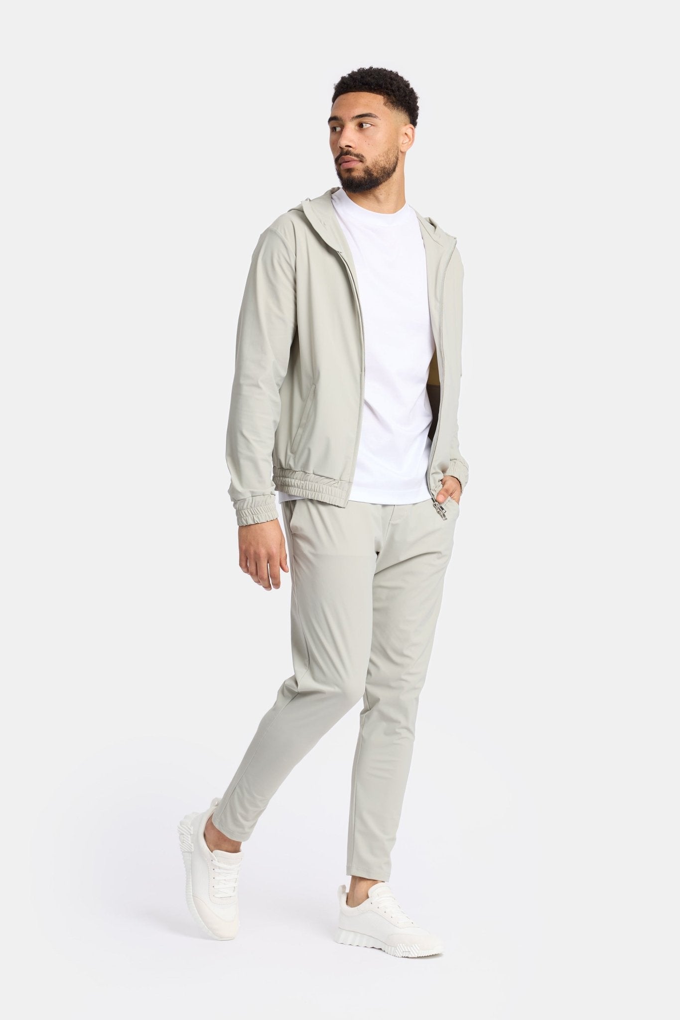 Cloud Grey Hooded Tech Suit - Stylish Comfort & Performance Homme8 Trainingspak