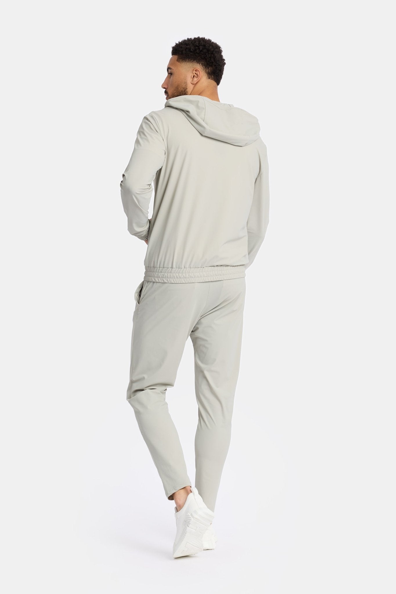 Cloud Grey Hooded Tech Suit - Stylish Comfort & Performance Homme8 Trainingspak