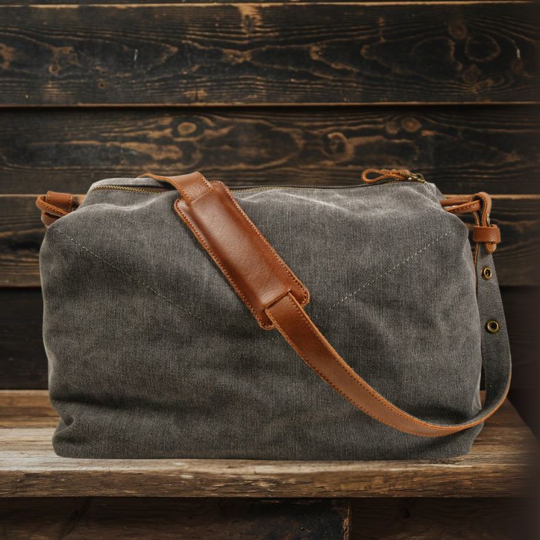 Durable Army Duffle Bag TANK - Versatile, Spacious & Reliable Homme8 canvas duffle bag