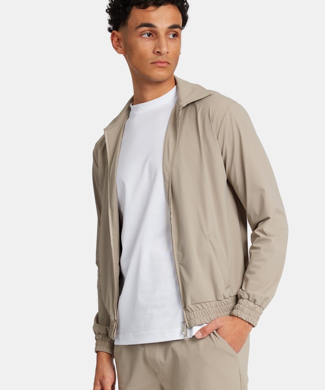 Light Beige Tech Vest - Stylish, Versatile & Functional Outerwear Homme8 Trainingspak