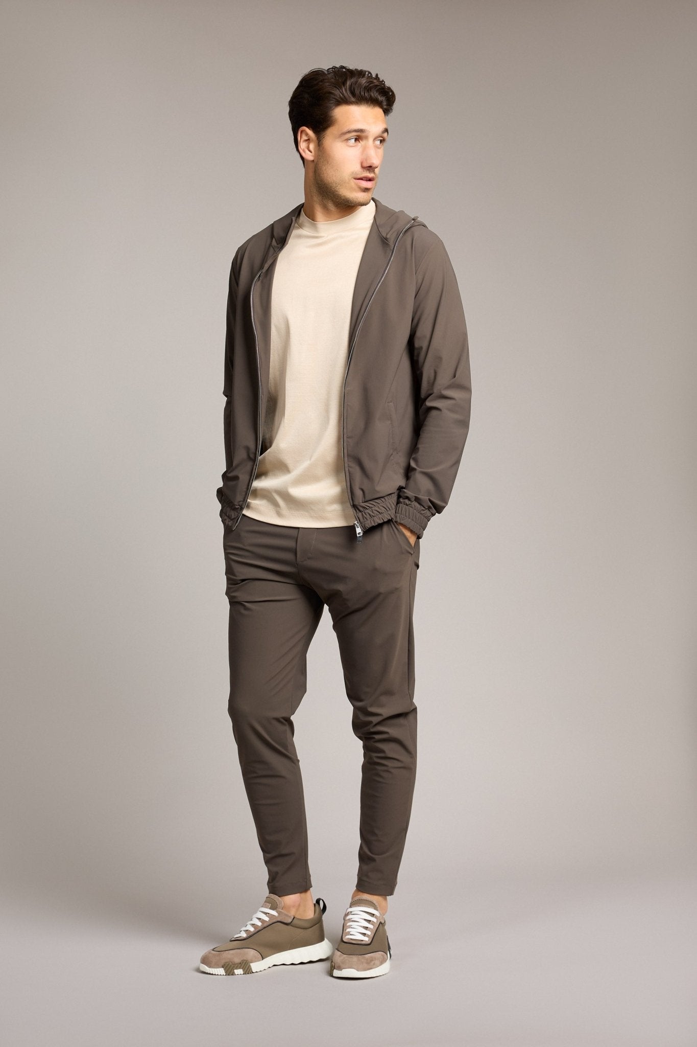 Mocha Brown Hooded Tech Suit - Stylish Comfort & Performance Homme8 Trainingspak