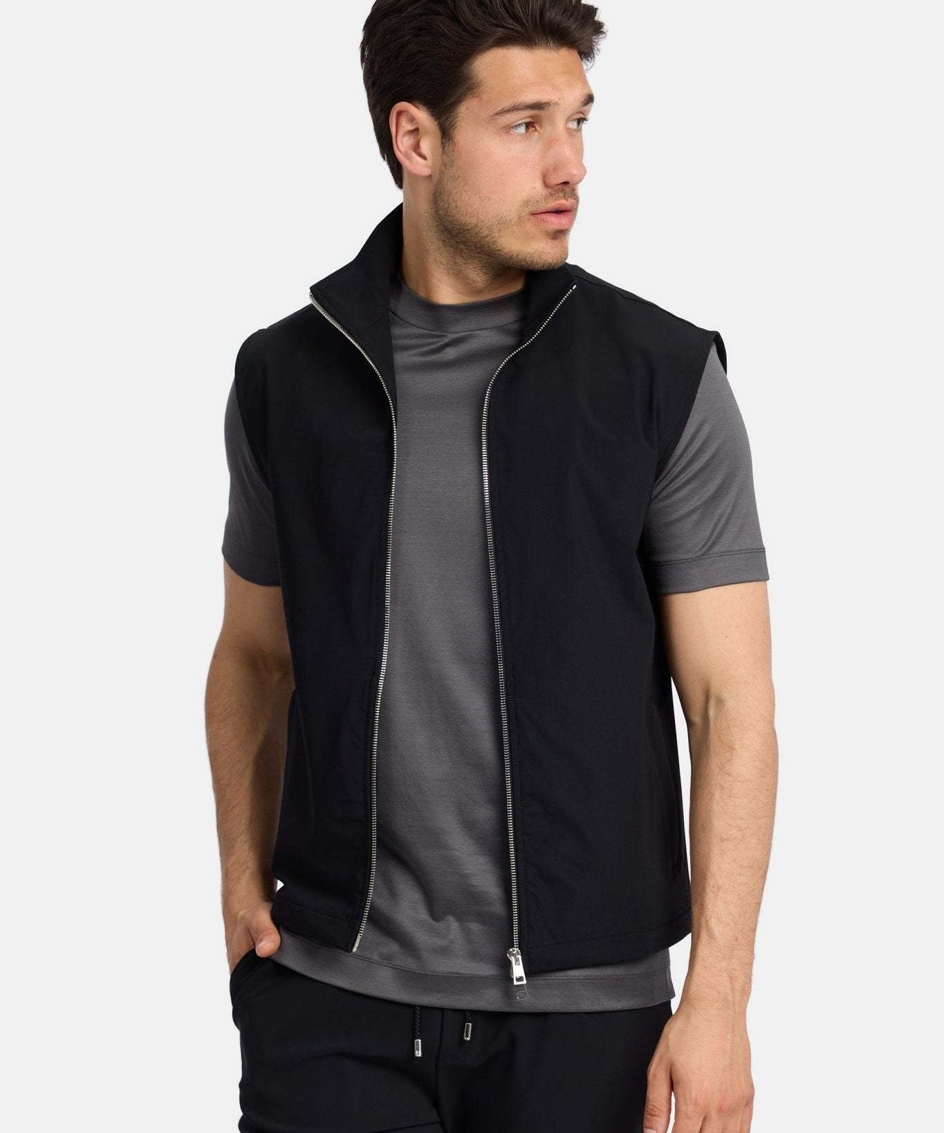 Onyx Black Tech Gilet - Stylish, Versatile & Performance-Driven Homme8 Gilet