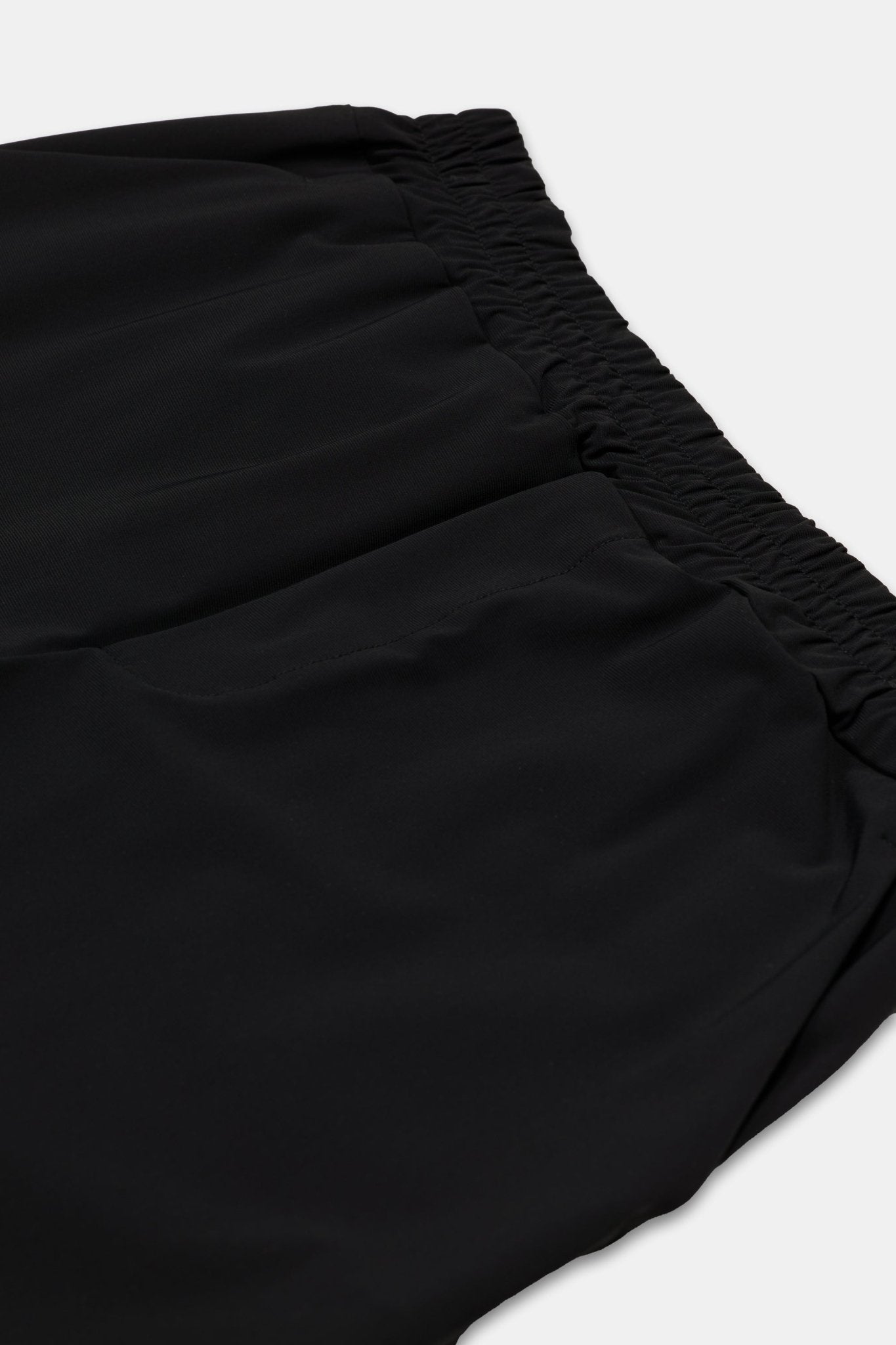Onyx Black Tech Suit: Sleek Performance Wear for Modern Professionals Homme8 Trainingspak
