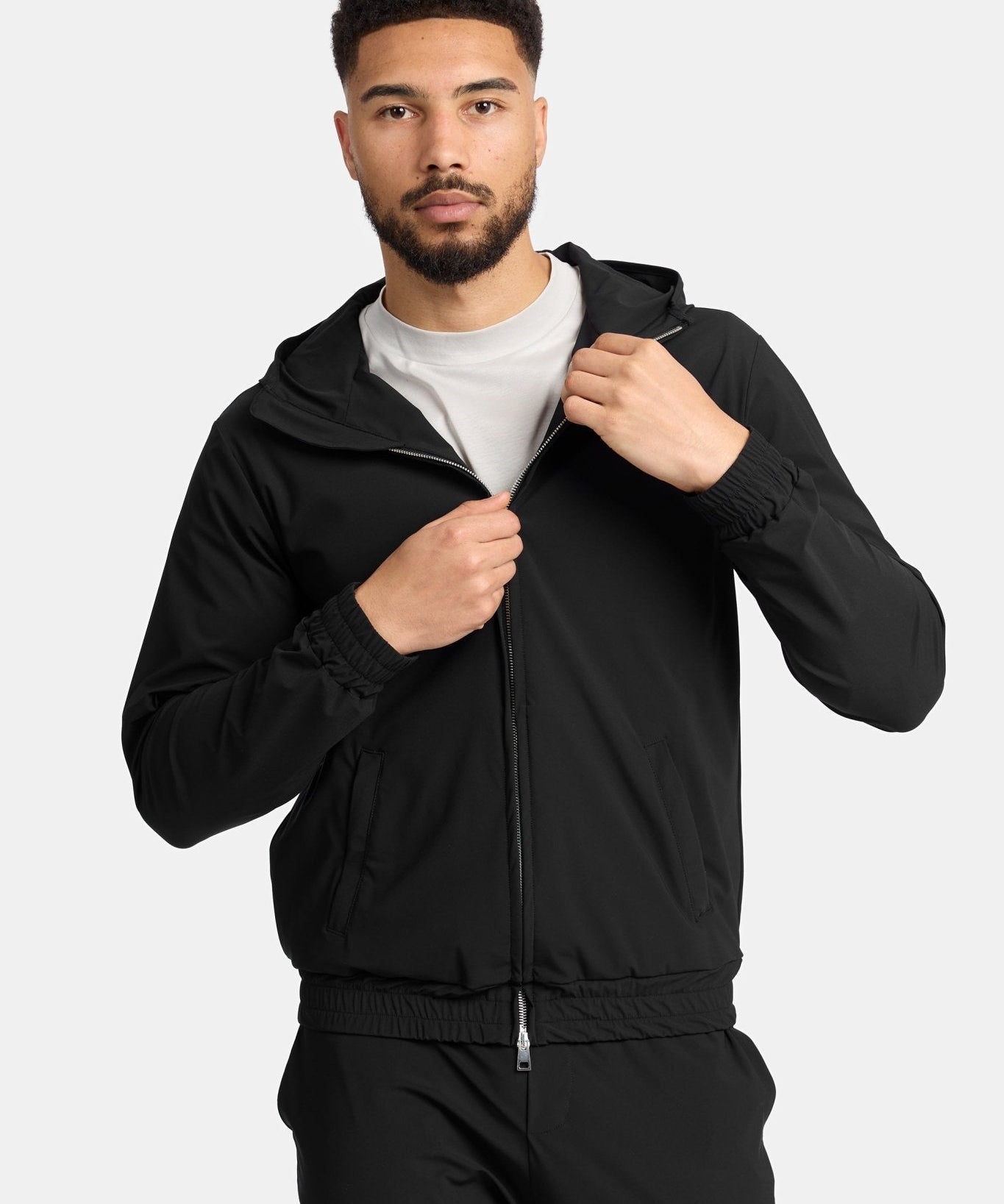 Onyx Black Tech Vest with Hood – Stylish & Functional Activewear Homme8 Trainingspak