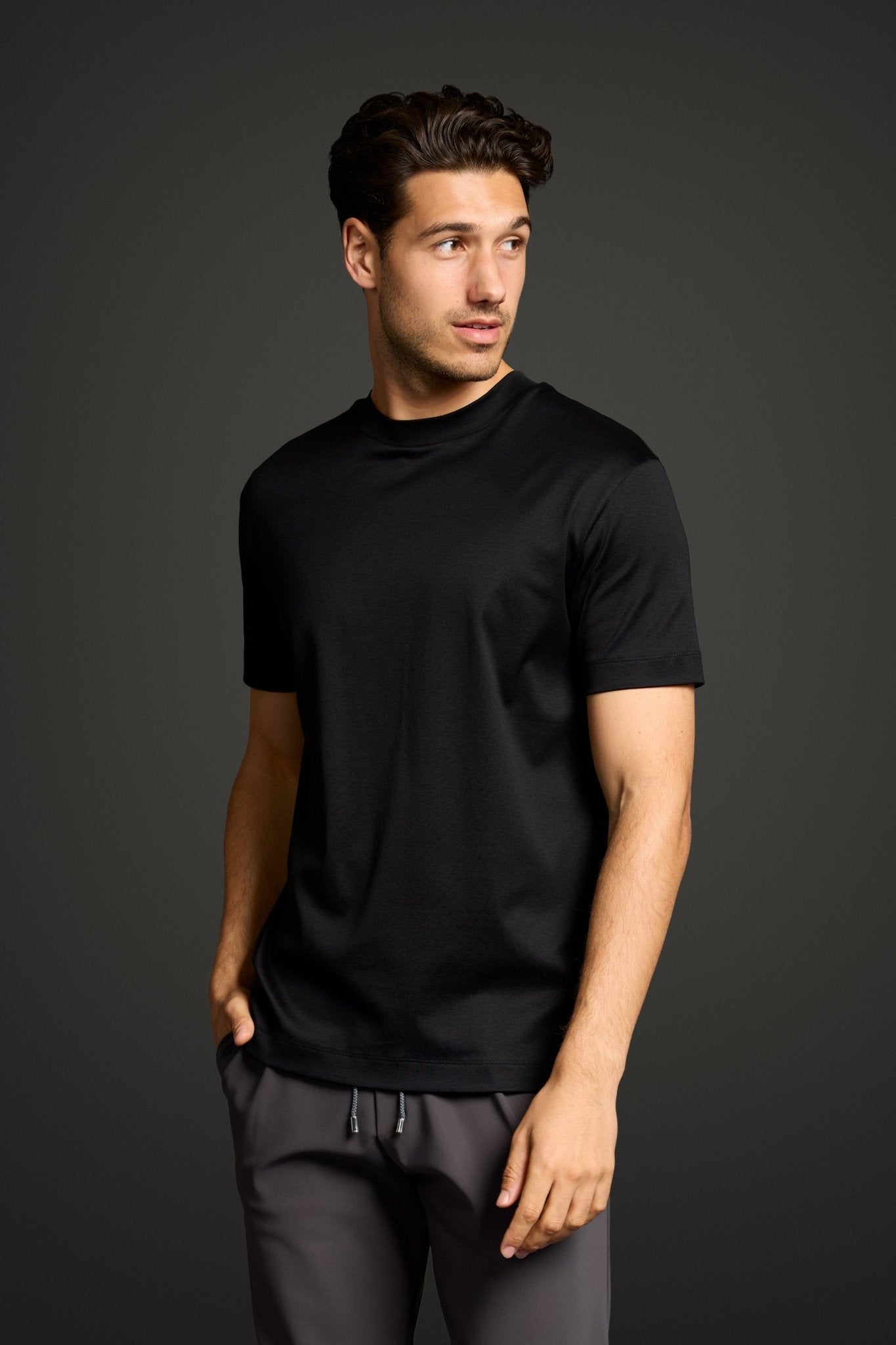 Premium Onyx Black T-Shirt - Stylish Comfort & Versatile Fit Homme8 T-shirt