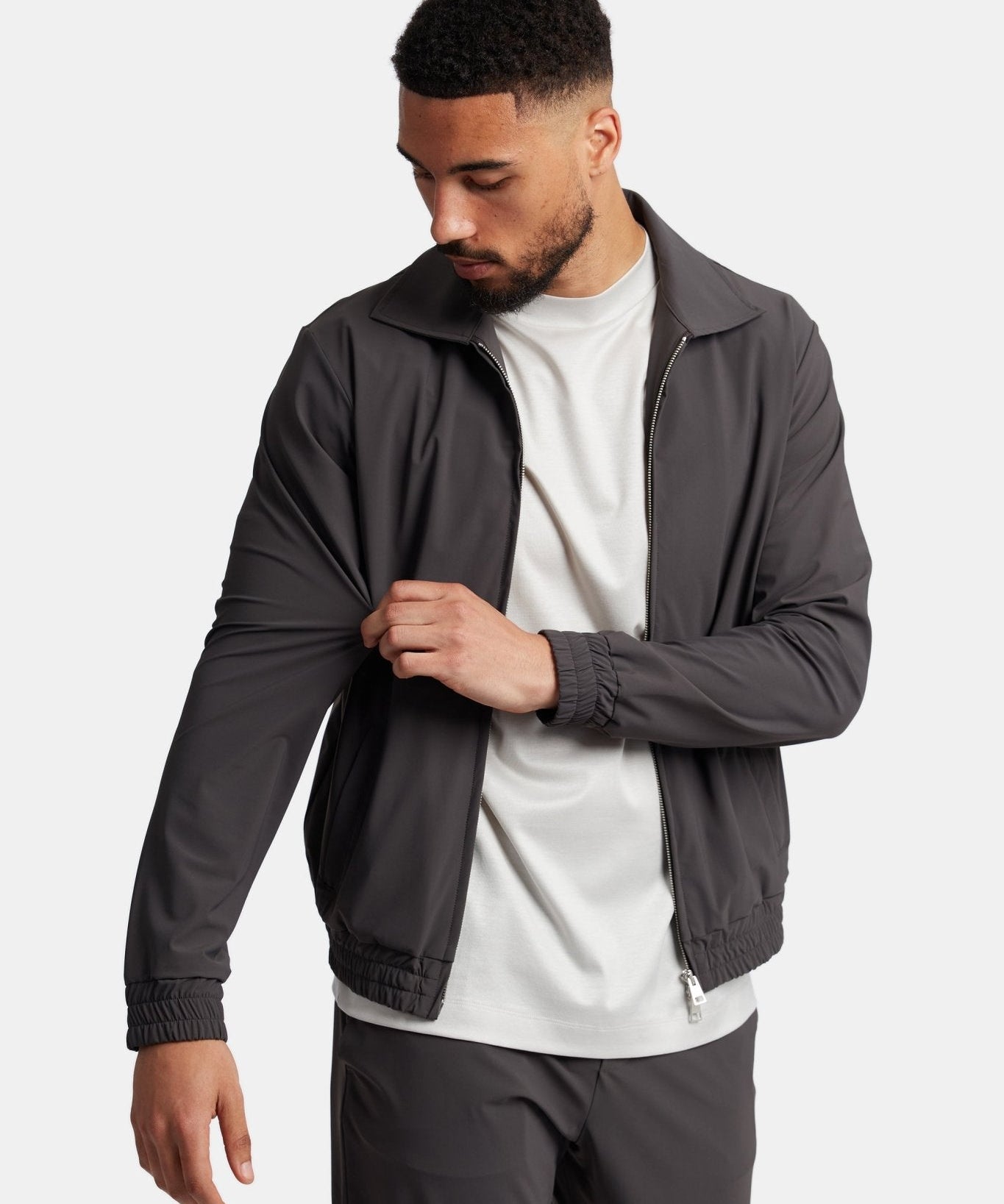 Slate Grey Tech Vest: Stylish, Versatile & Functional Outerwear Homme8 Trainingspak